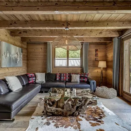 Willa 6 Bedrooms Chalet With Mountain View & Hot Tub- If You Want To Book, Please Contact On Wh-ats-app - 0034-635-518-057 !!!! Chamonix